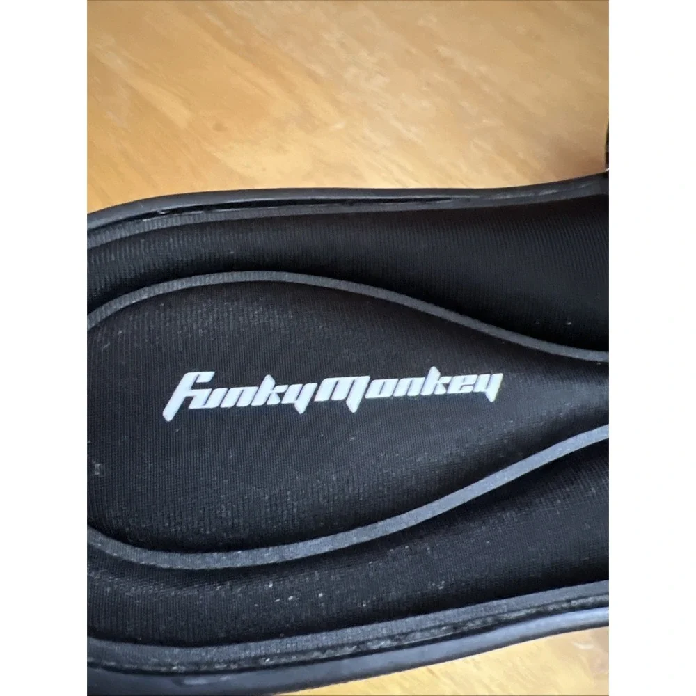 Men's Size 10 Funky Monkey Slides